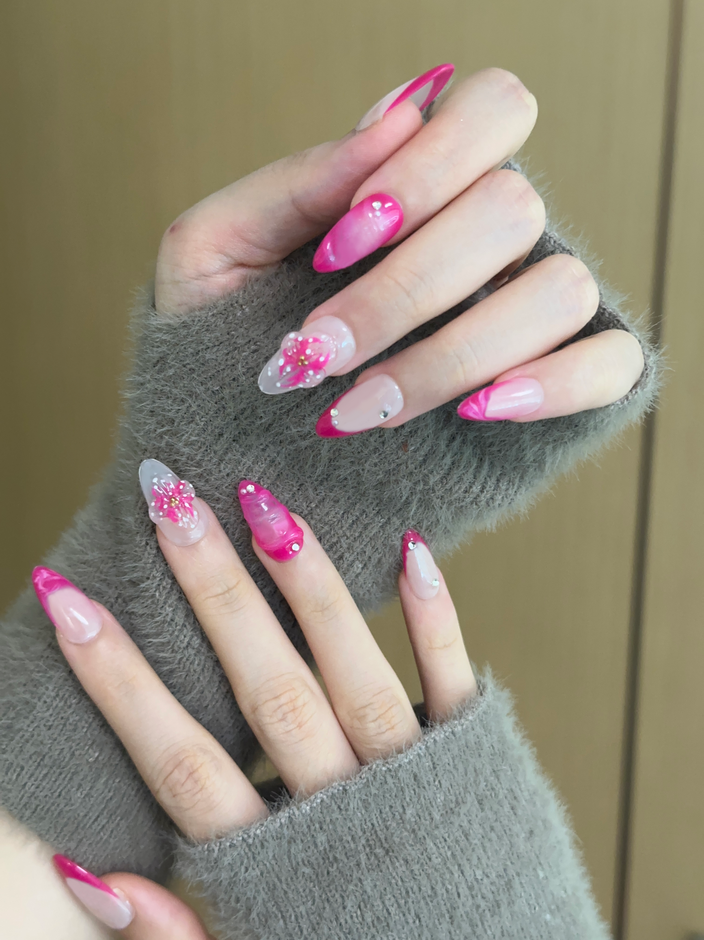 Almonds-Medium Nail-French Nail-Flower (10pcs) OMGXX30001