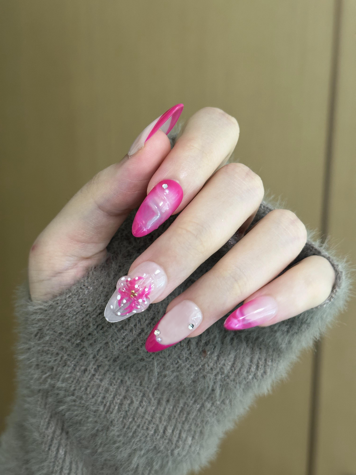 Almonds-Medium Nail-French Nail-Flower (10pcs) OMGXX30001