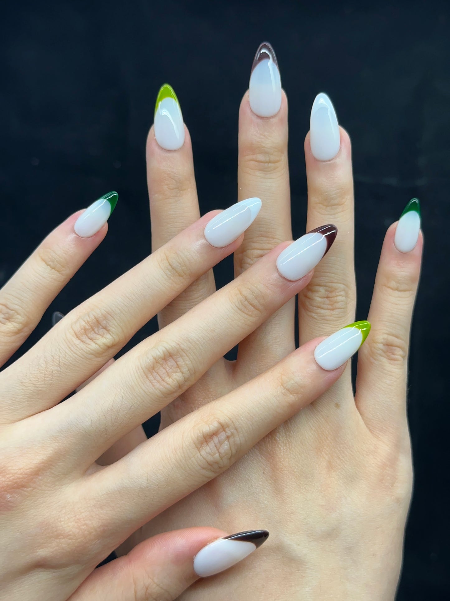 Almonds-Medium Nail-French Nail (10pcs) OMDXX018