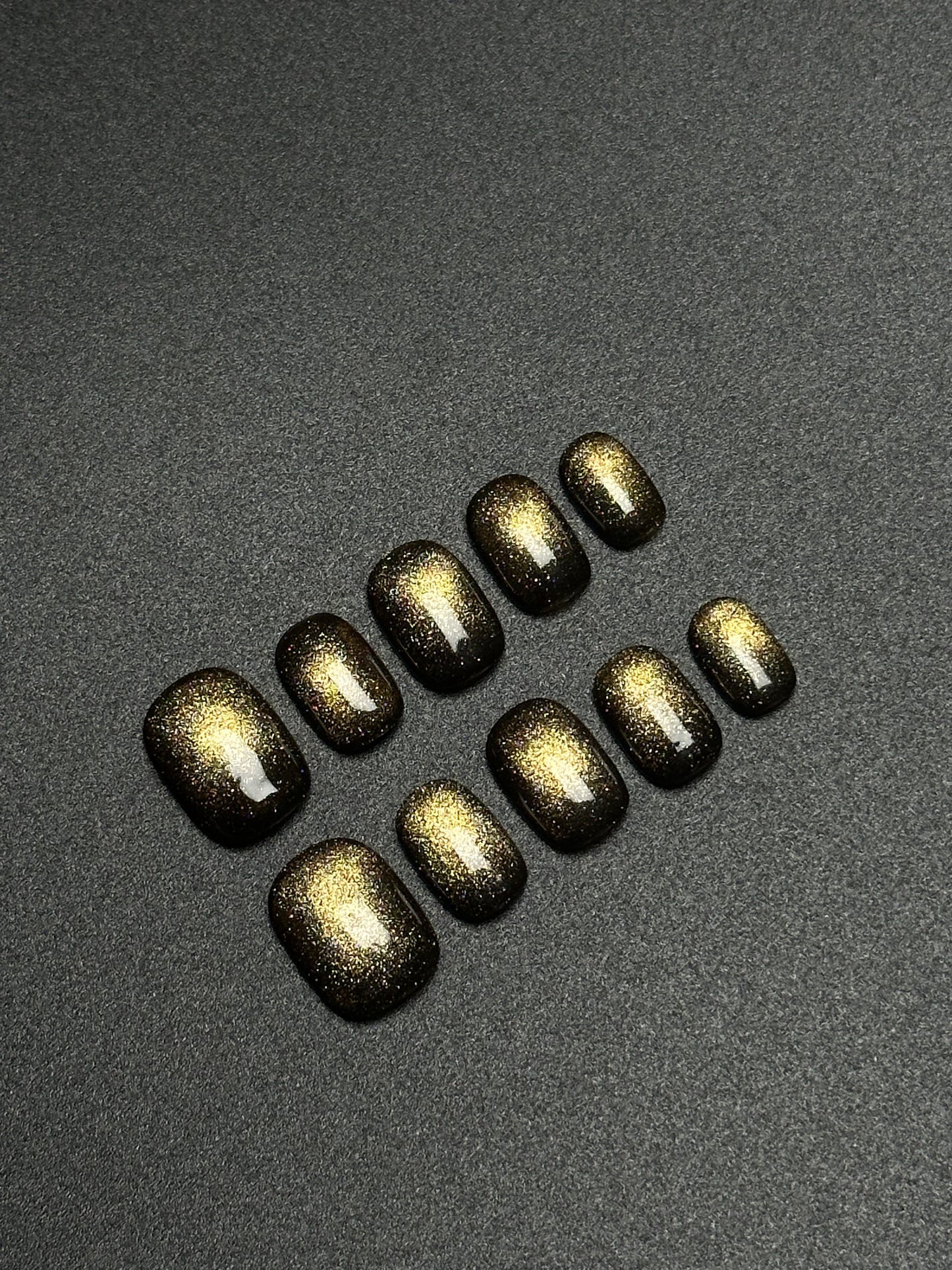Squoval-Short Nail-Cat's Eye (10pcs) OMDXX081
