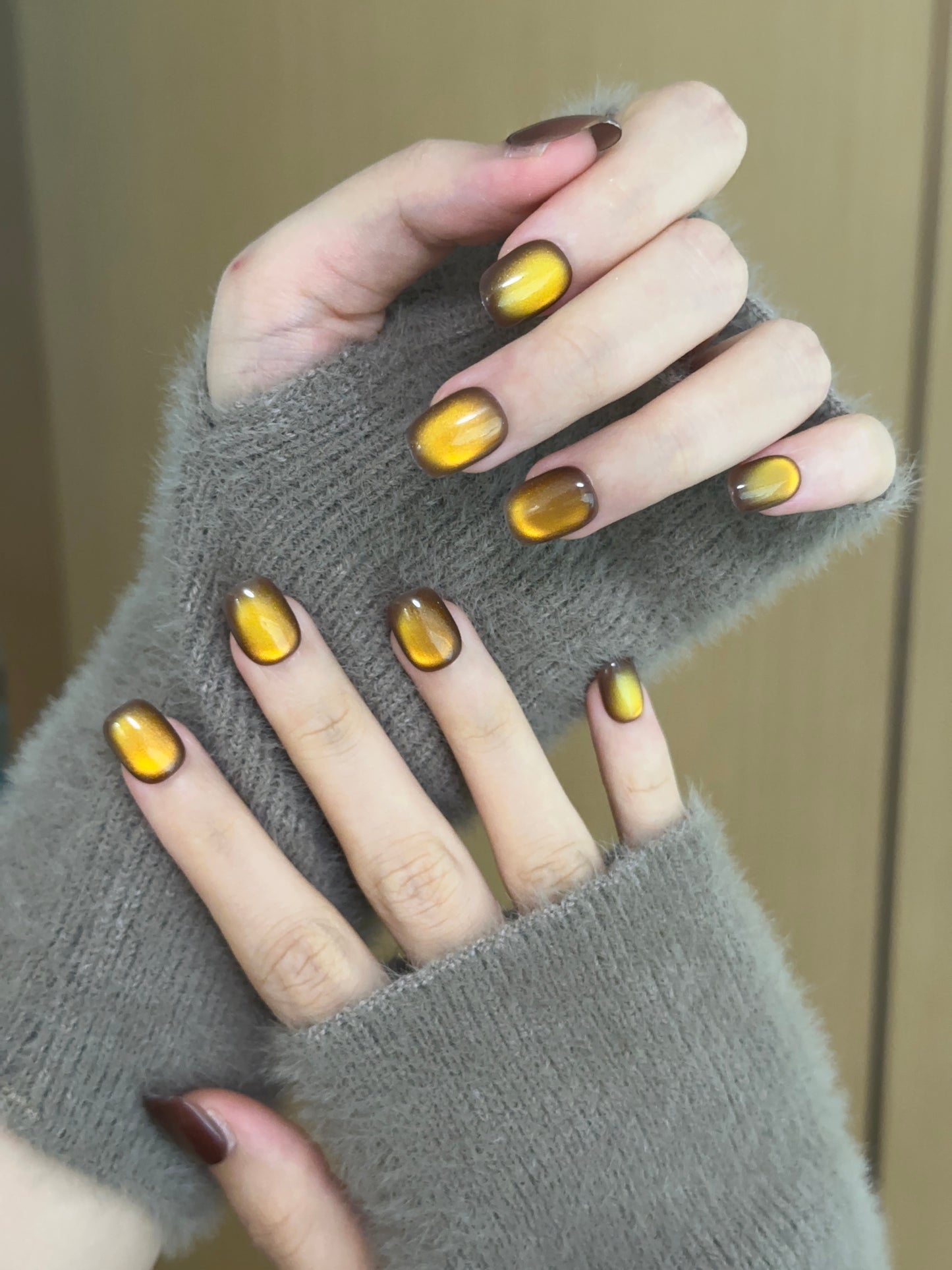 Squoval-Short Nail-Cat's Eye (10pcs) OMDXX092