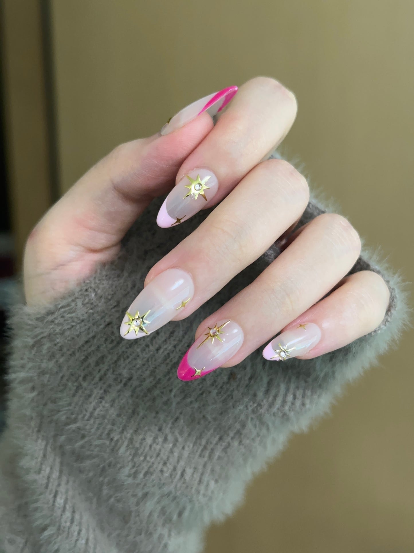 Almond-Medium Nail-Pink-Star (10pcs) OMZXX026
