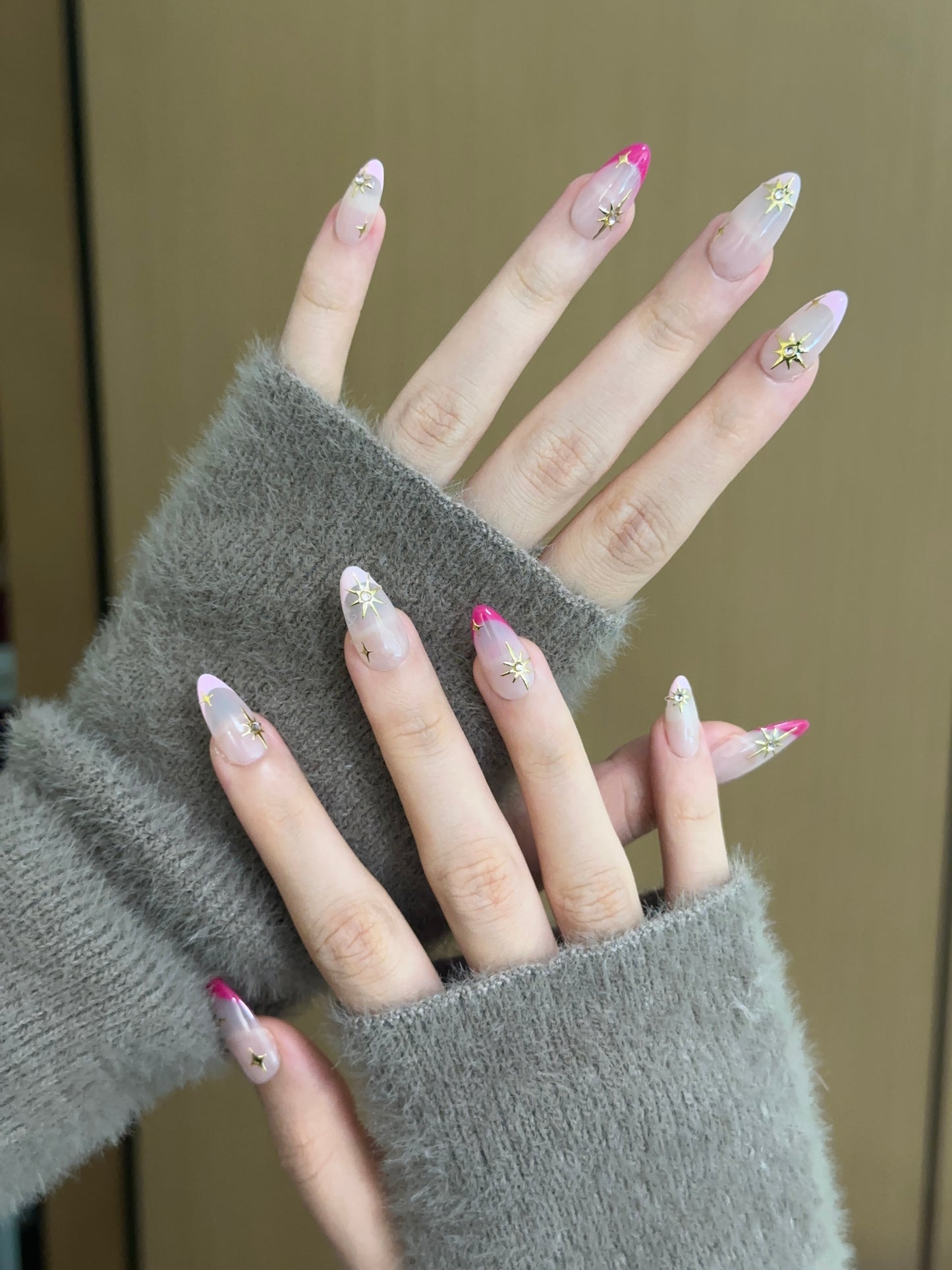 Almond-Medium Nail-Pink-Star (10pcs) OMZXX026