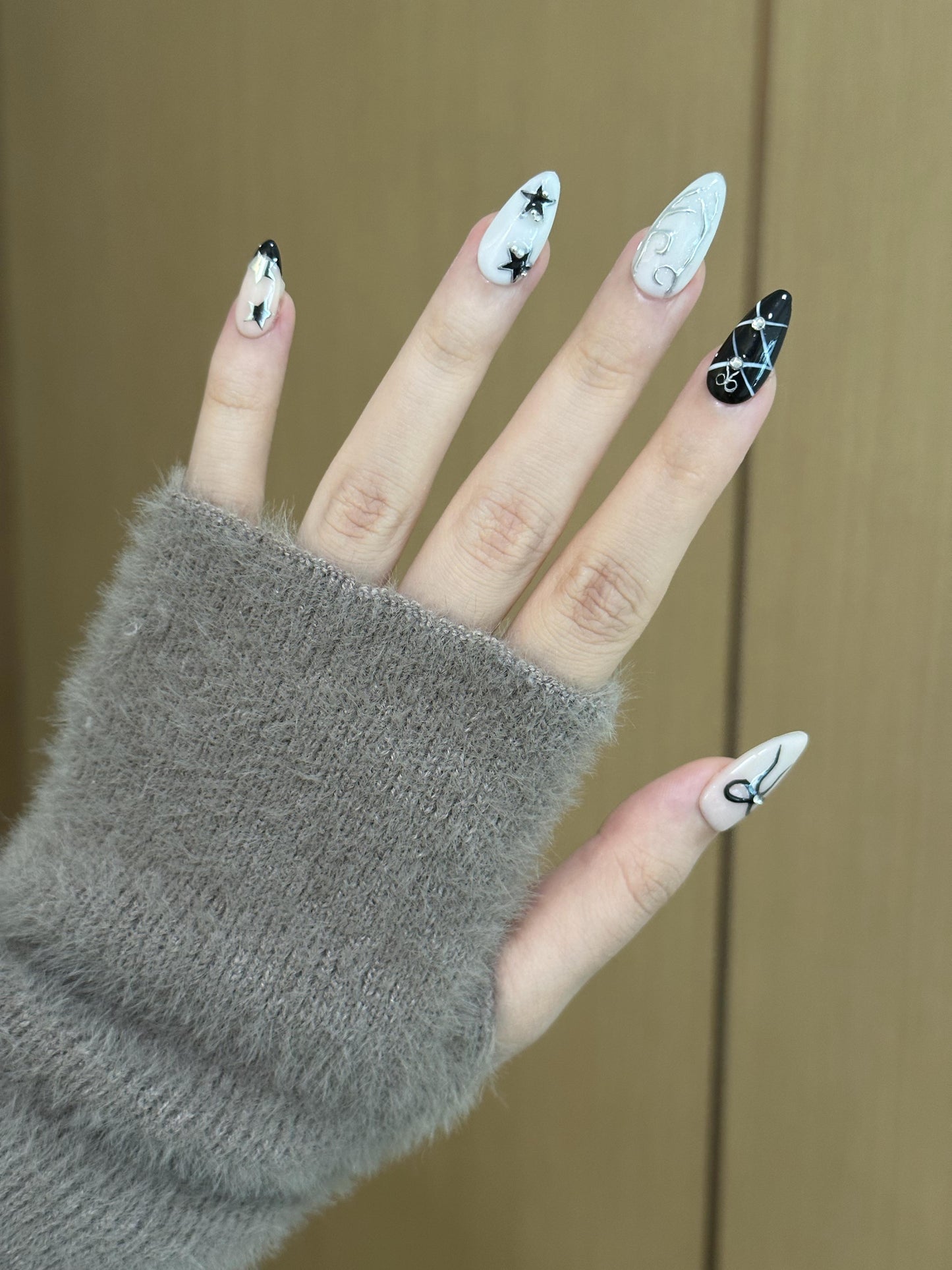 Almonds-Medium Nail-3D Art-Bow-Star (10pcs) OMGXX005