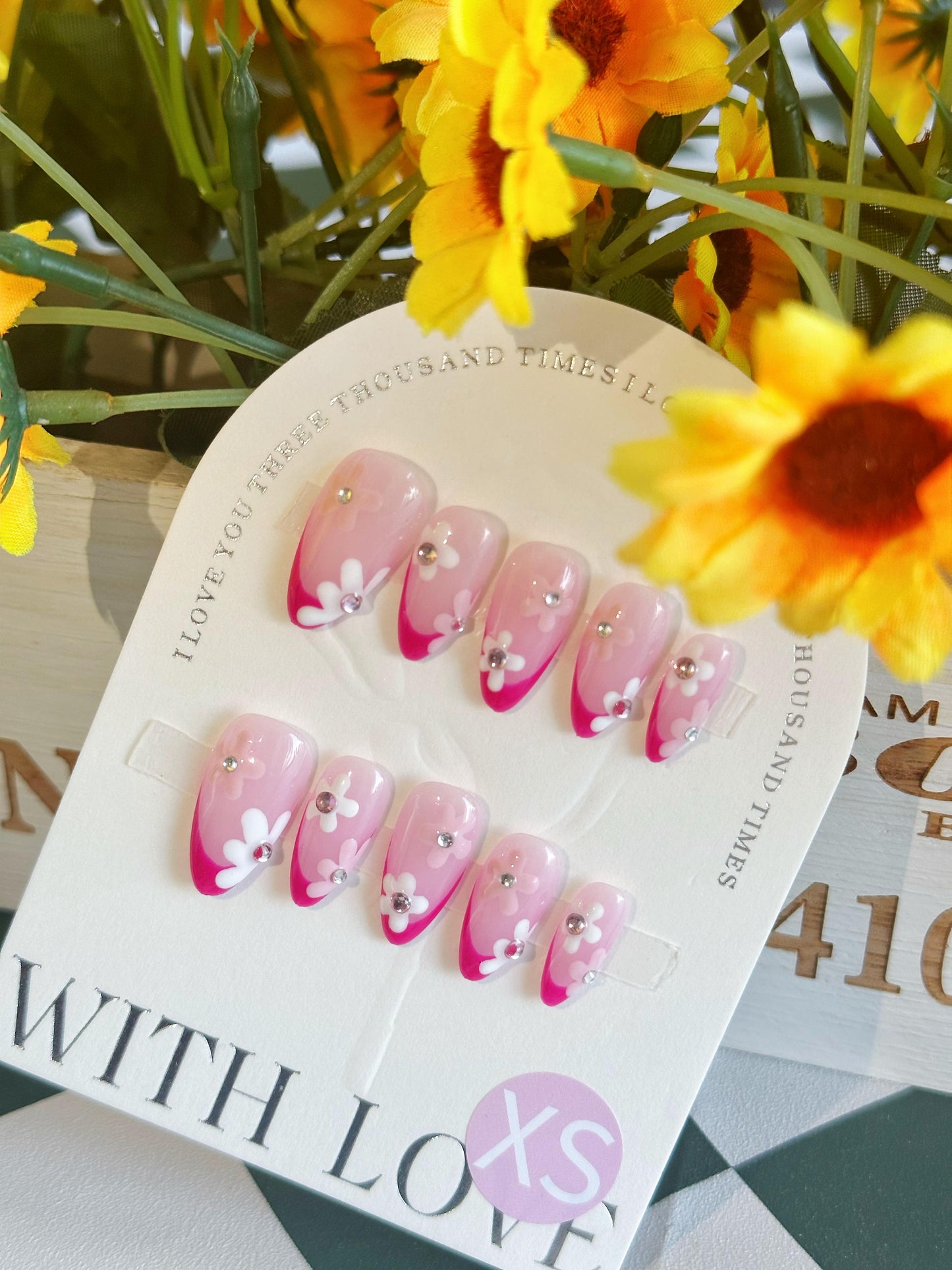 Almonds-Medium Nail-French Nail-Plant (10pcs) OMZXX050