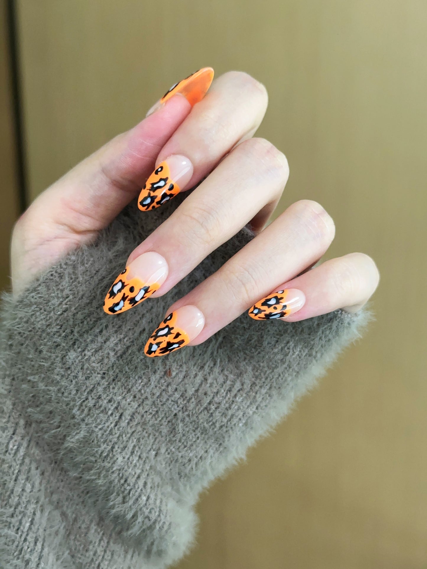 Amonds-Medium Nail-Leopard (10pcs) OM30XX015