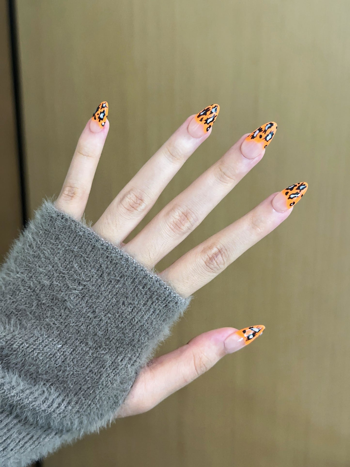 Amonds-Medium Nail-Leopard (10pcs) OM30XX015