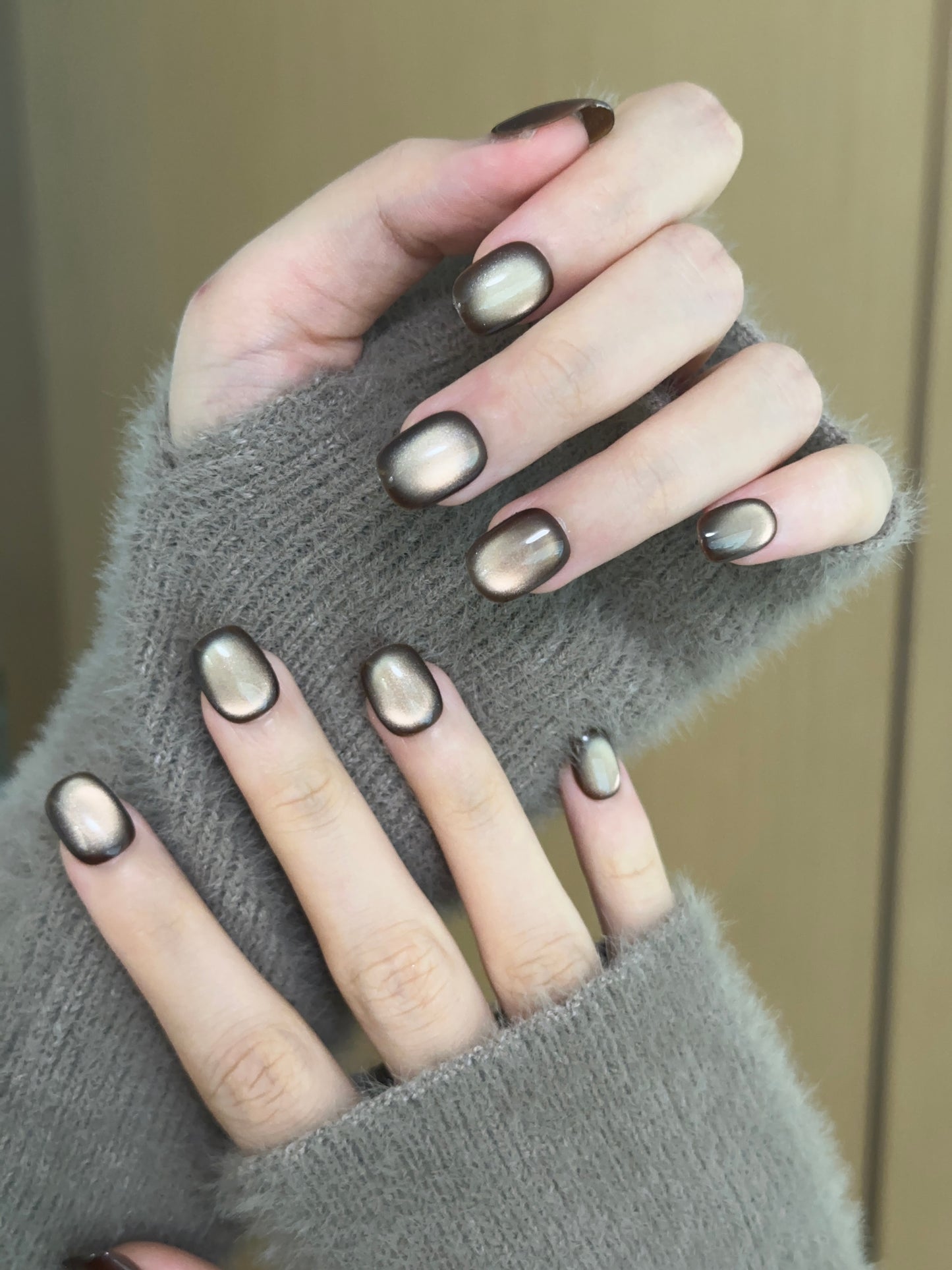 Squoval-Short Nail-Cat's Eye   (10pcs) OMDXX094